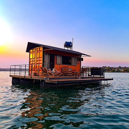 House Boat "Faroeste Caboclo" Бразилиа Экстерьер фото